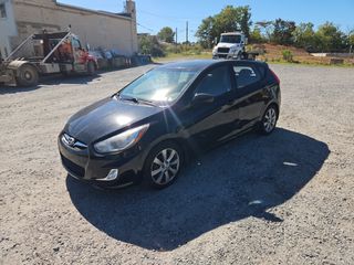 2012 Hyundai Accent SE - Exterior Front Left Corner Image